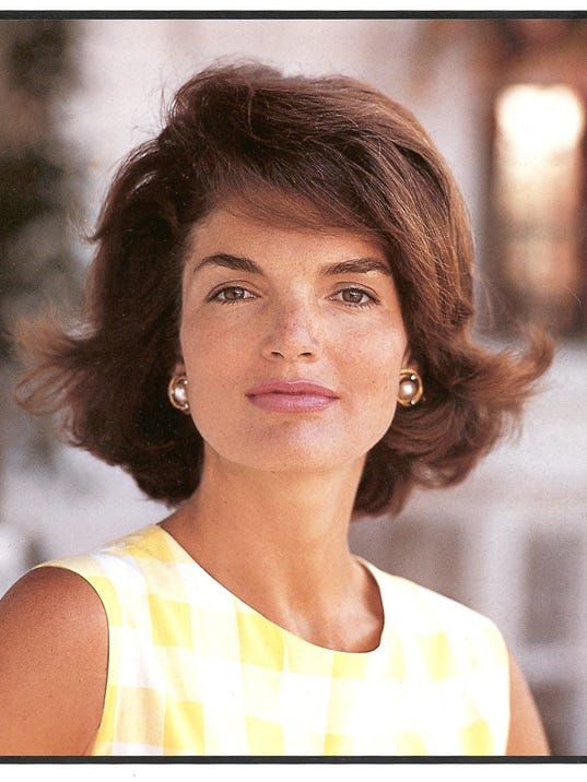 Notes, photos of Jacqueline Onassis auctioned for $28,400