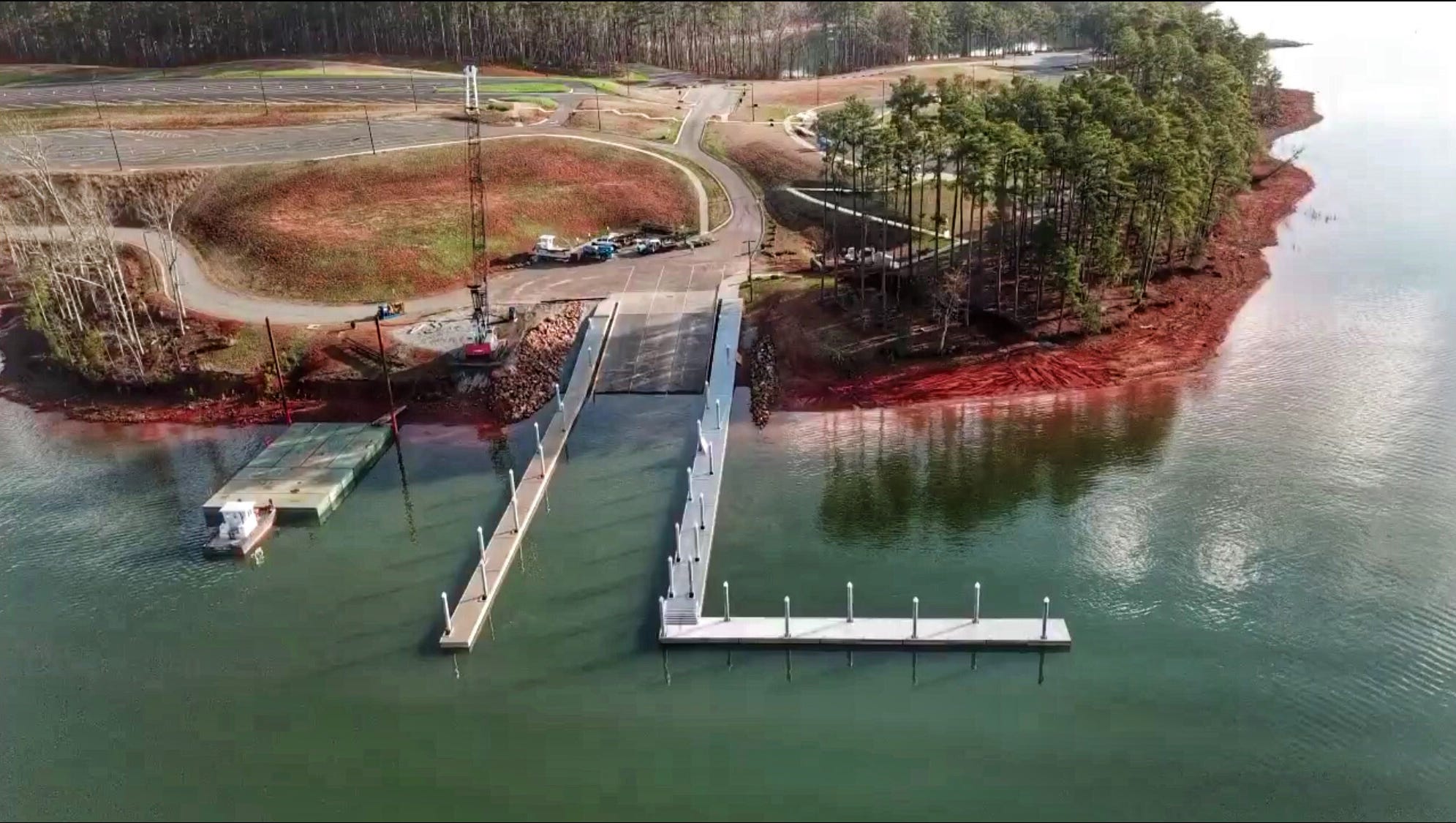 Lake Hartwell dock at Green Pond; floating dock for Bassmaster Classic