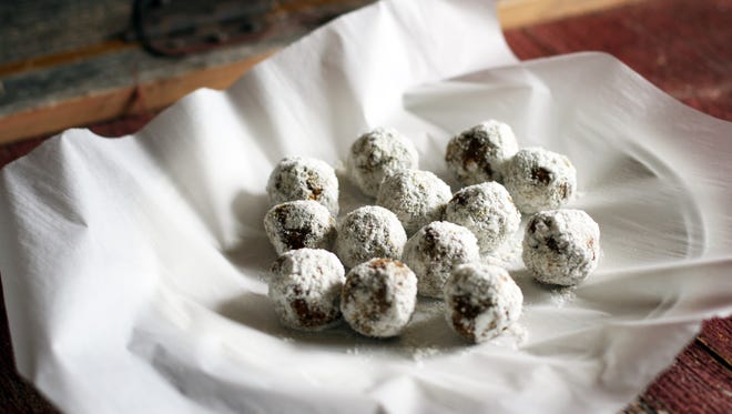 These Carrot Cake Energy Bites will fuel your kids nutritiously.