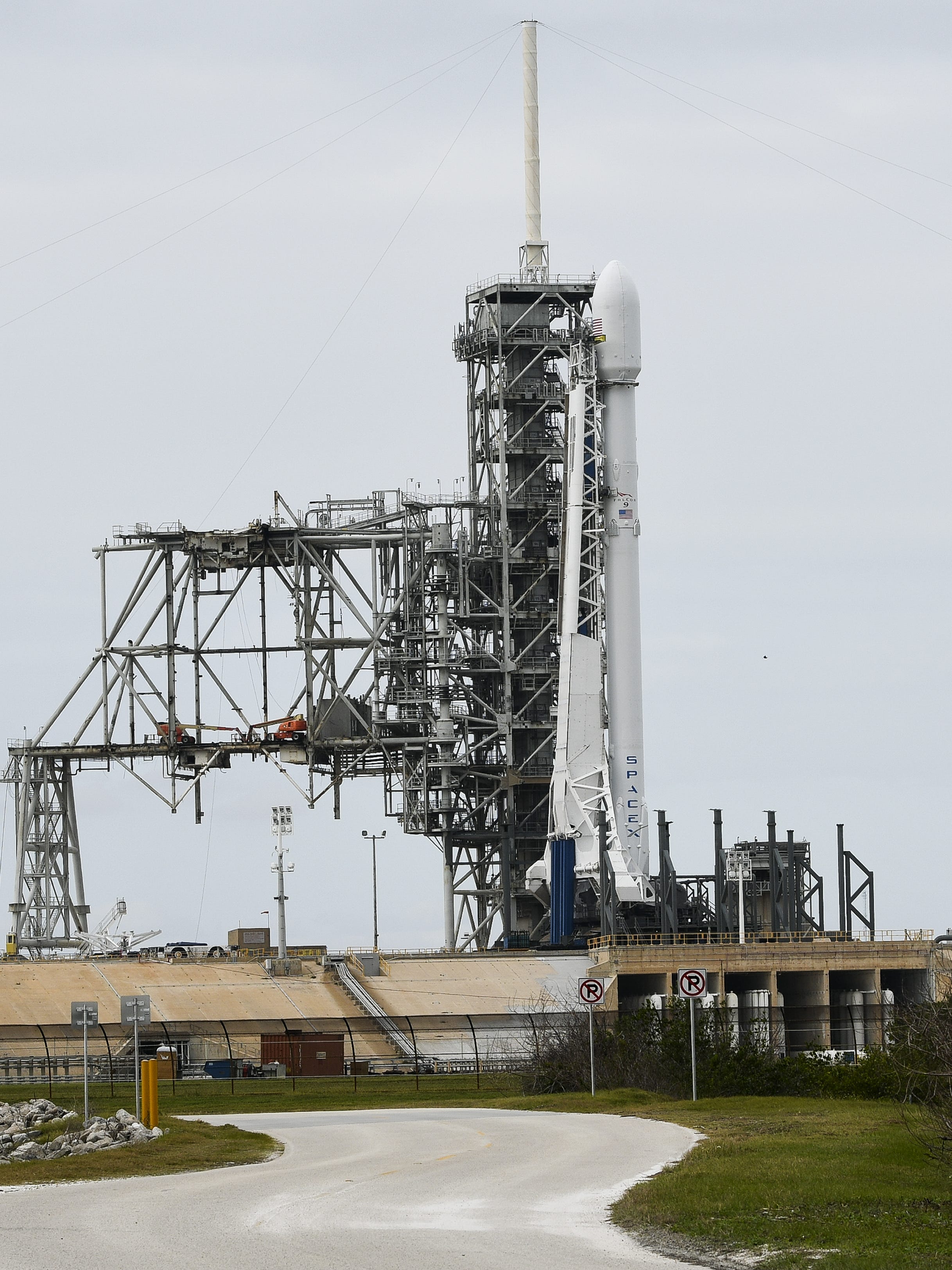 Spacex Launches Mysterious Zuma Mission From Cape Canaveral