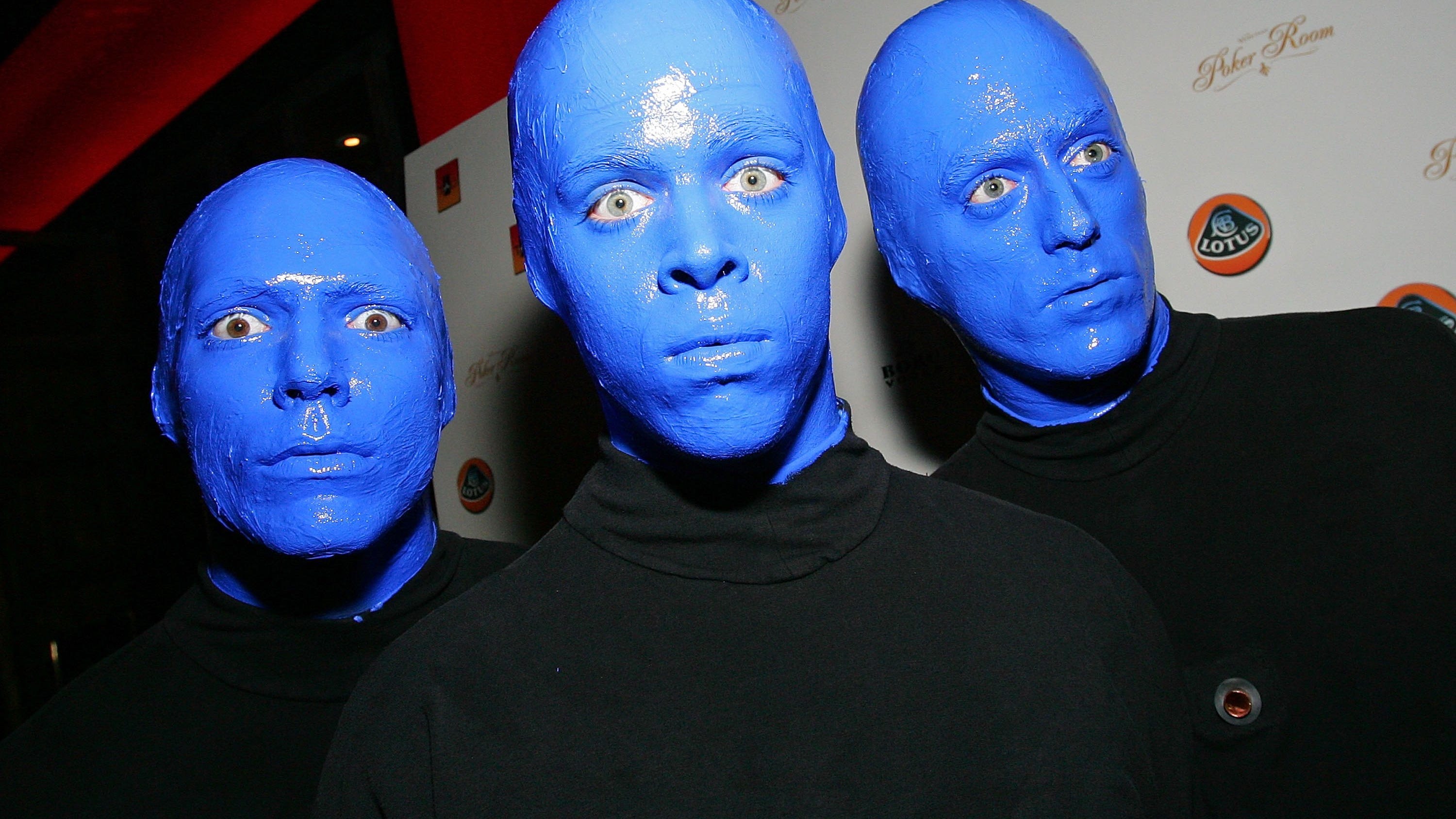 Vi ses i morgen Uhøfligt vedtage Cirque du Soleil buys Blue Man Group