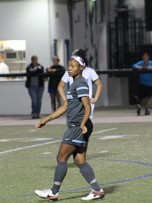 Mount Notre Dame senior Khyla Porter scored a goal to help the Cougars to the 3-0 win over Ross Monday night.