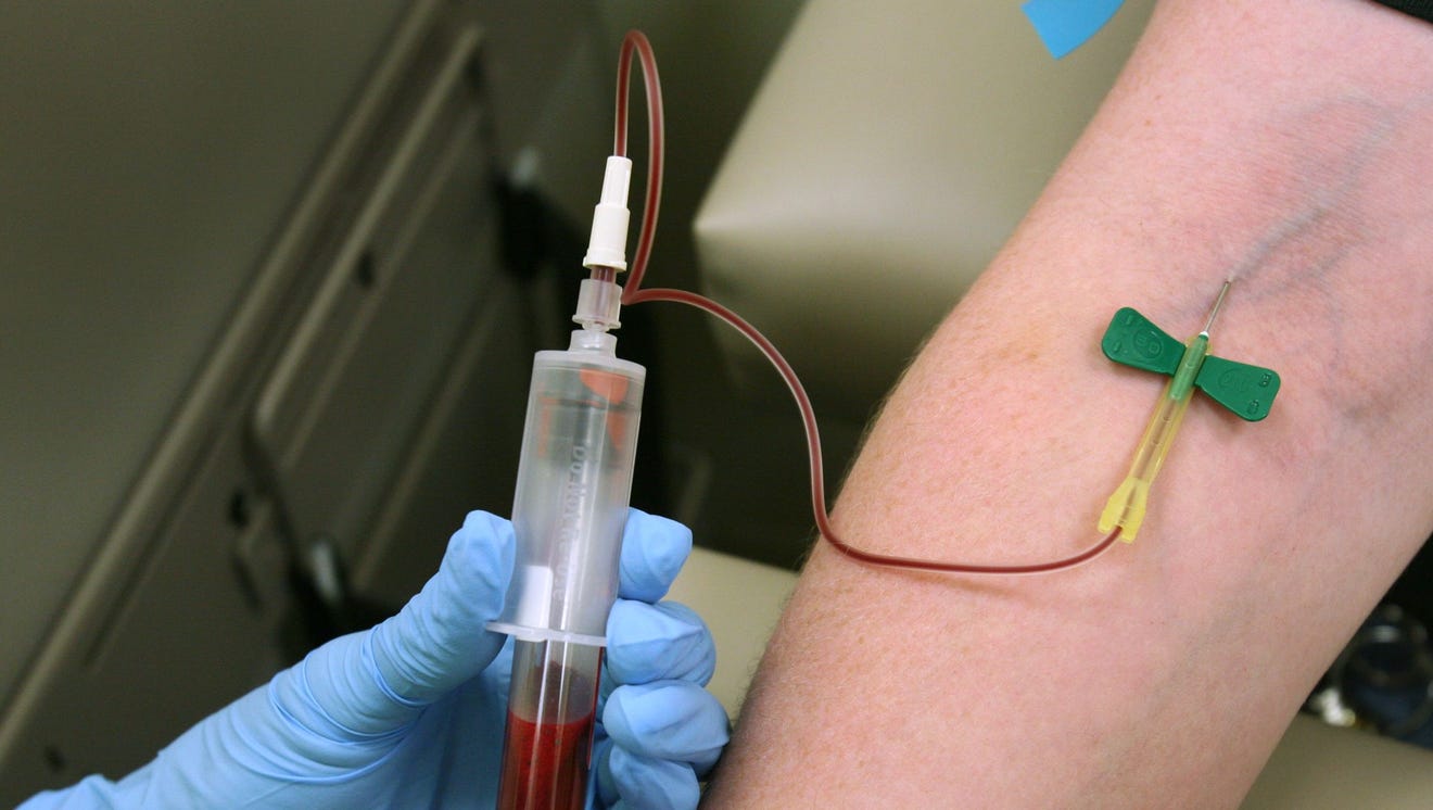 Utah police arrest nurse who refused to draw blood from patient