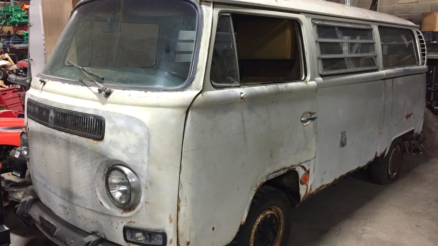 Infamous Kevorkian van sold to ghost hunter