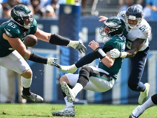 Resultado de imagem para harold landry titans x eagles