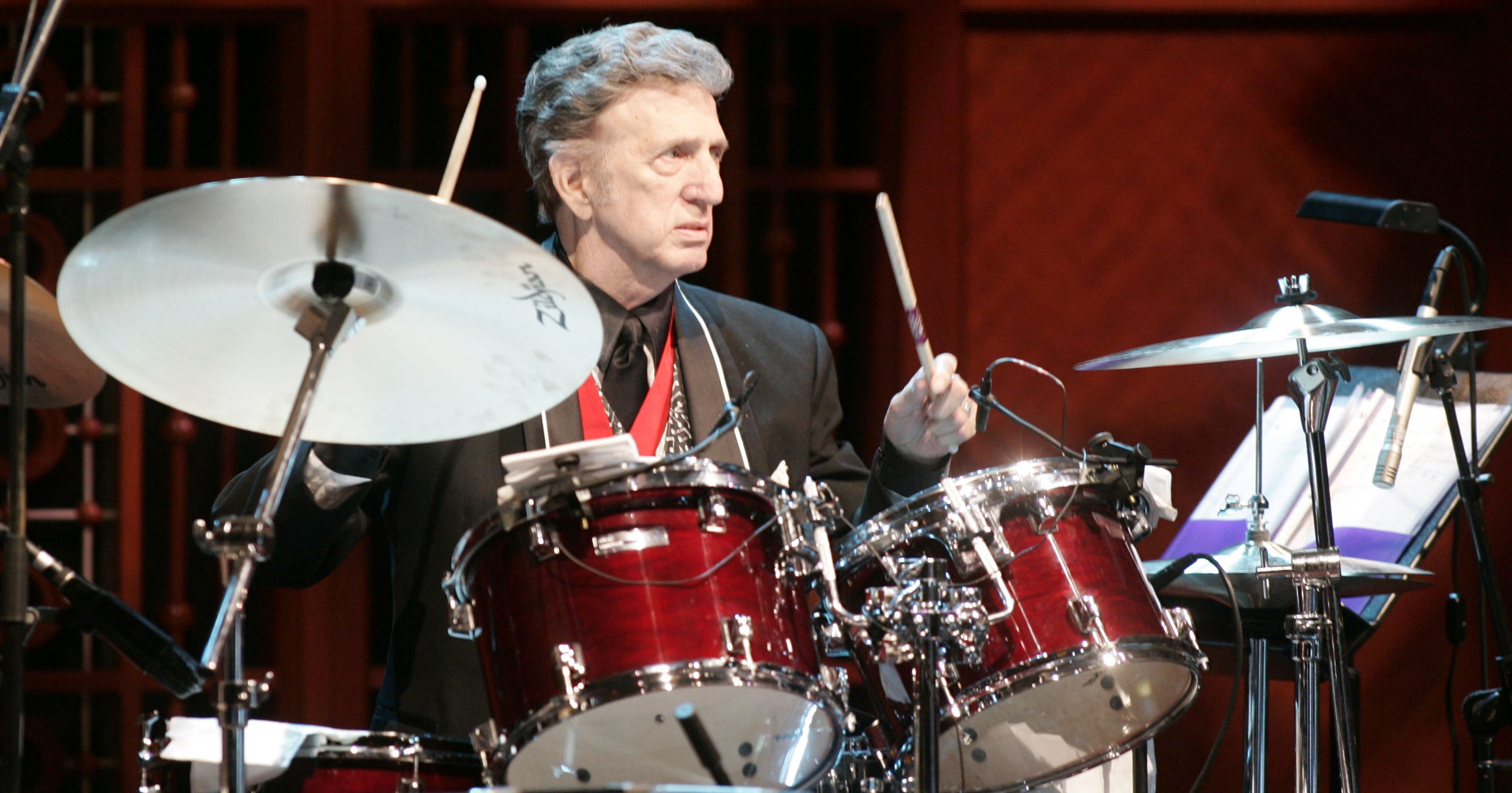 Elvis Presley's drummer, D.J. Fontana, dead at 87