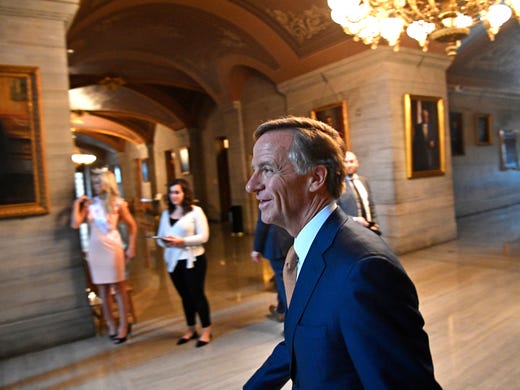 Gov. Bill Haslam takes time out of his schedule to