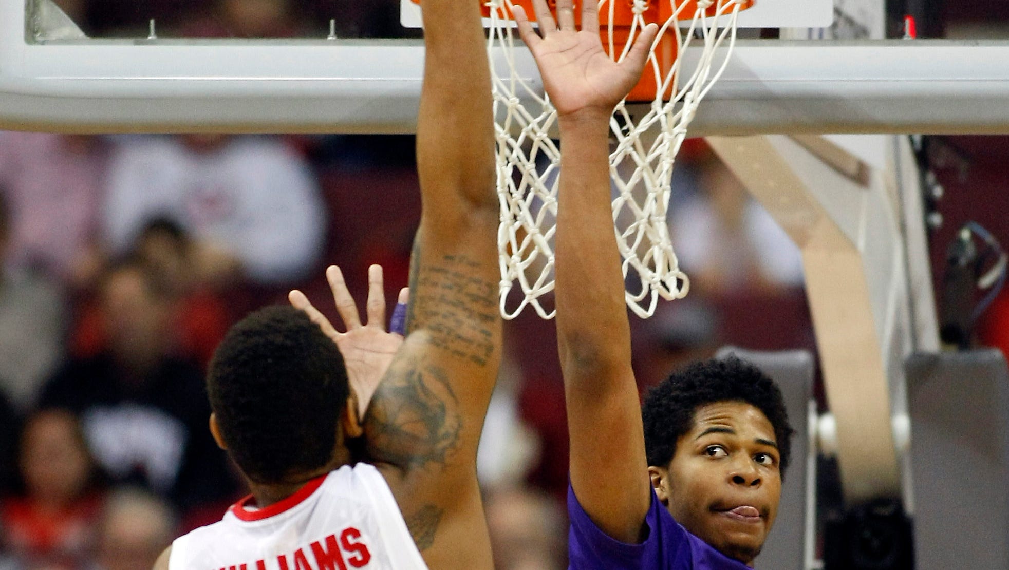 Basketball Wisconsin Tops Oklahoma Grabs Bahamas Title