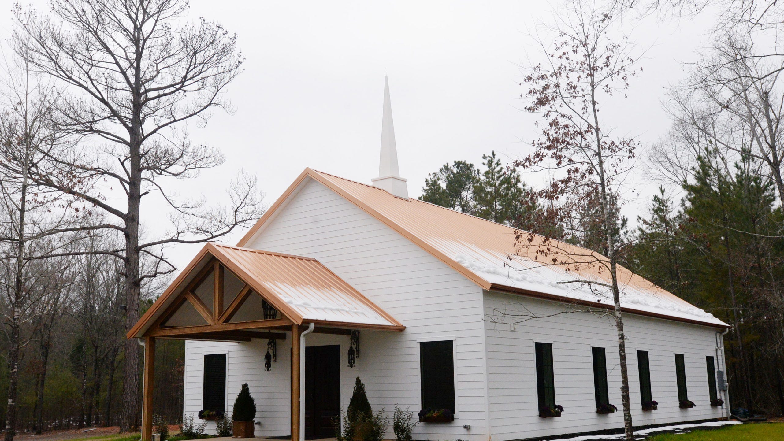 Saint Terre Brings Farmhouse Chic To Benton Weddings