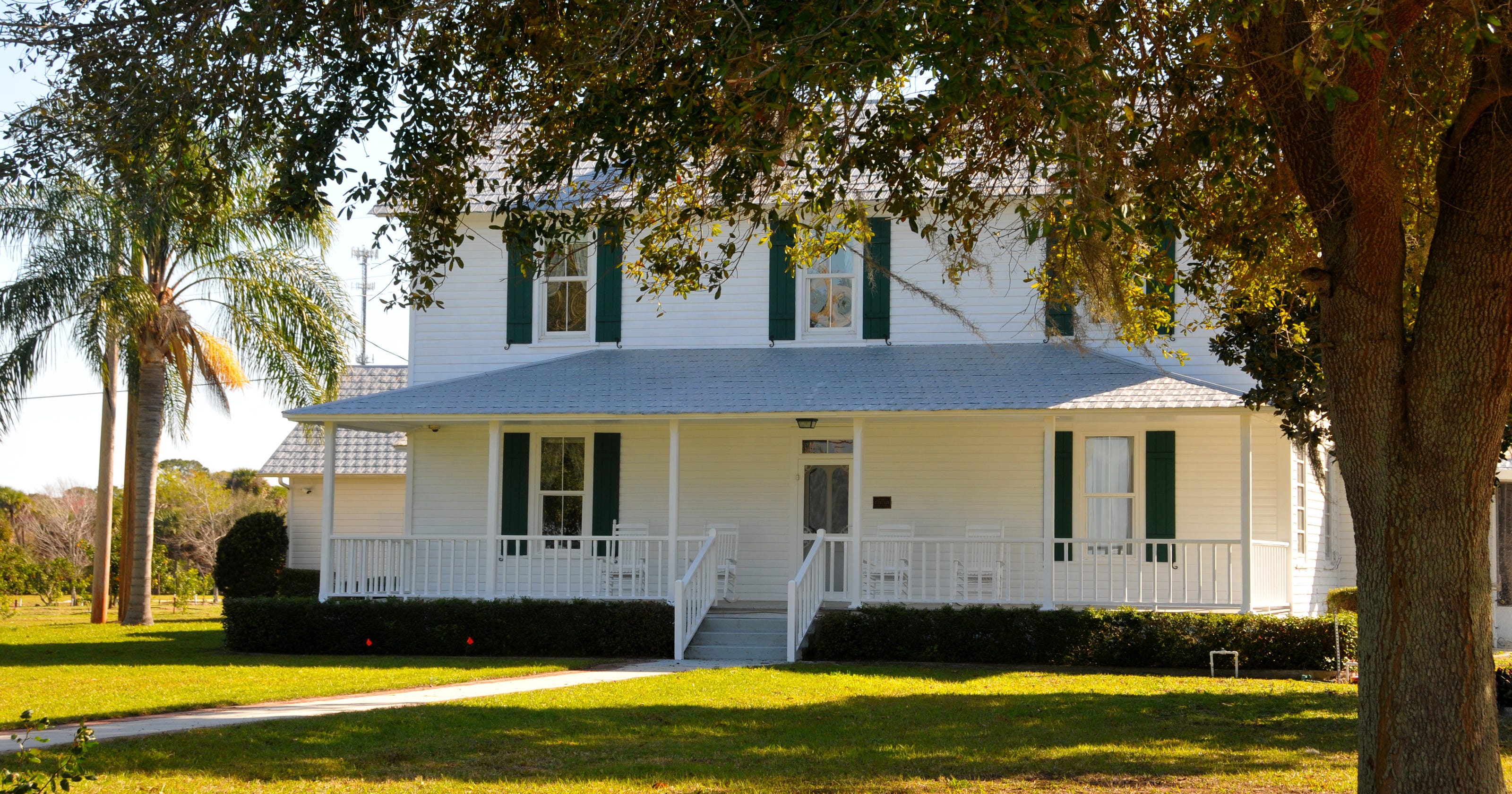 Field Manor springs to life as vintage venue, museum