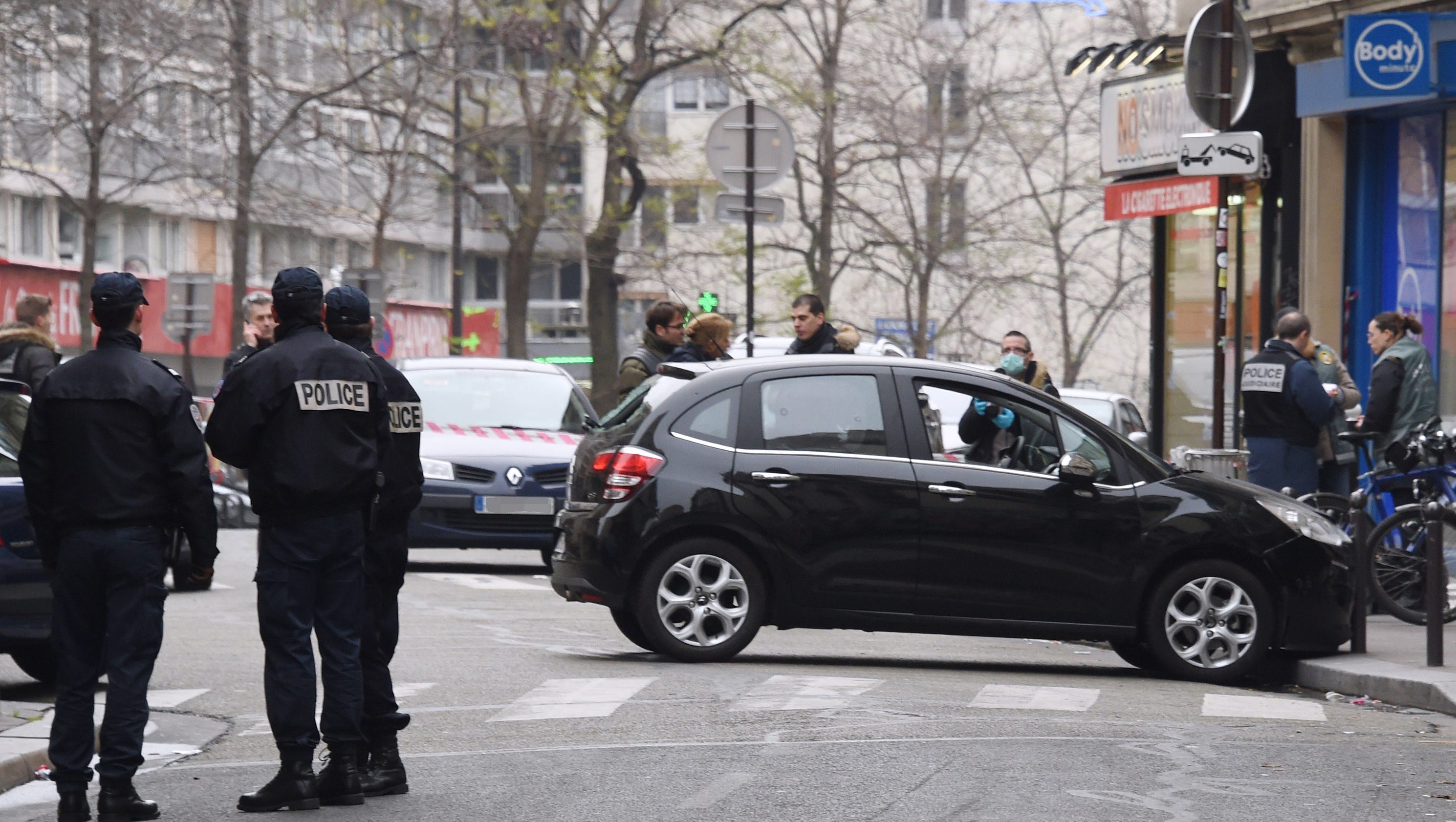 Obama condemns Paris shooting, offers U.S. help