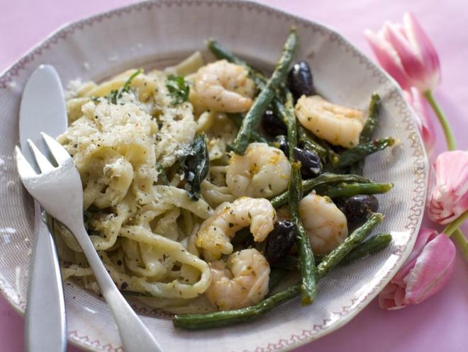 For the second course of your Valentine’s Day dinner, try making this Honey-Pepper Olives and Green Beans with Shrimp.