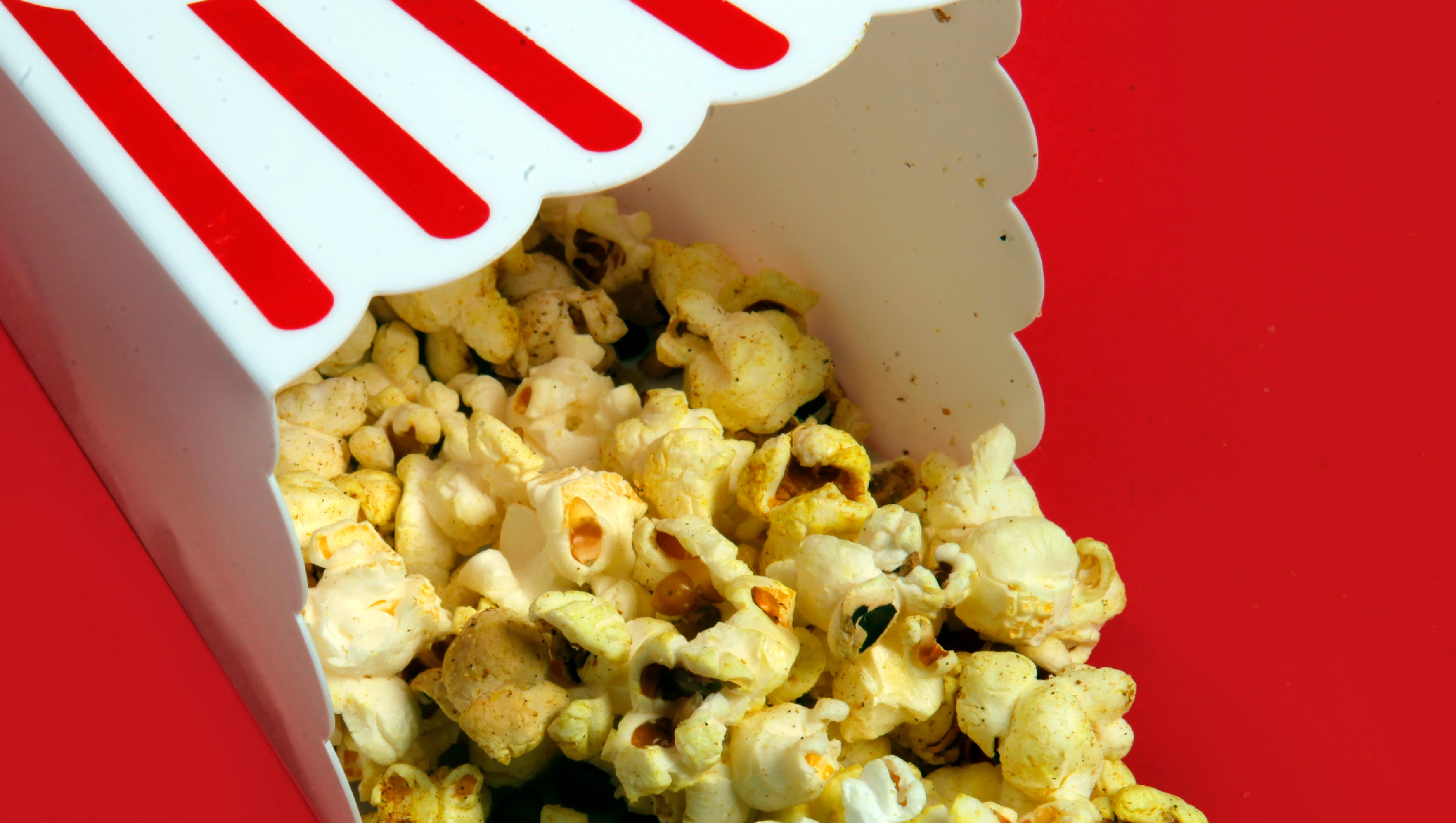 Add Pizazz To Popcorn For Oscar Night This helps determine when the oil is heated enough to popping. add pizazz to popcorn for oscar night