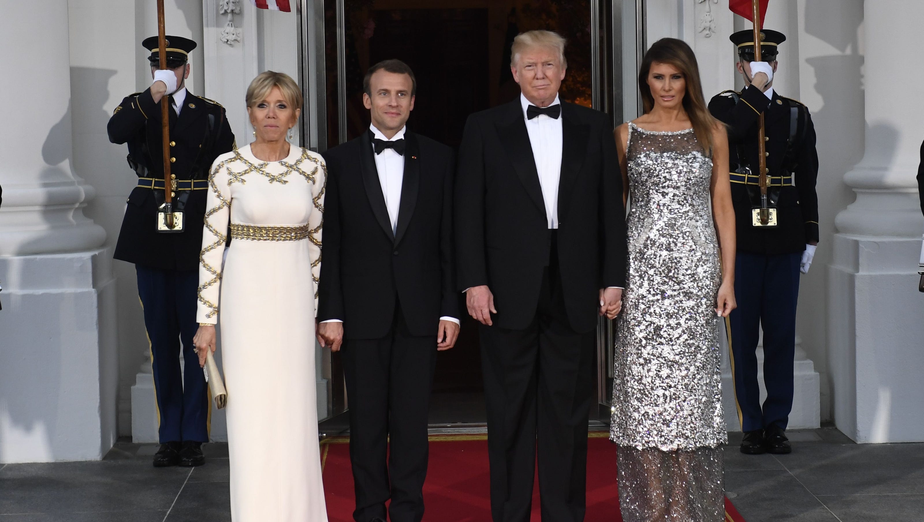 Télécharger gratuitement Images Melania Trump S Fun But Can T Go Outside France S Brigitte Macron le plus cool salutations