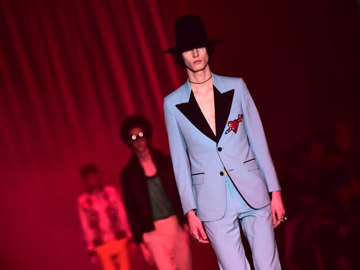 Paris Fashion Week: Style meets color