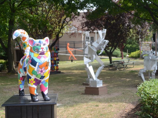 Sculpture Gardens Offer An Outing For Arts Lovers
