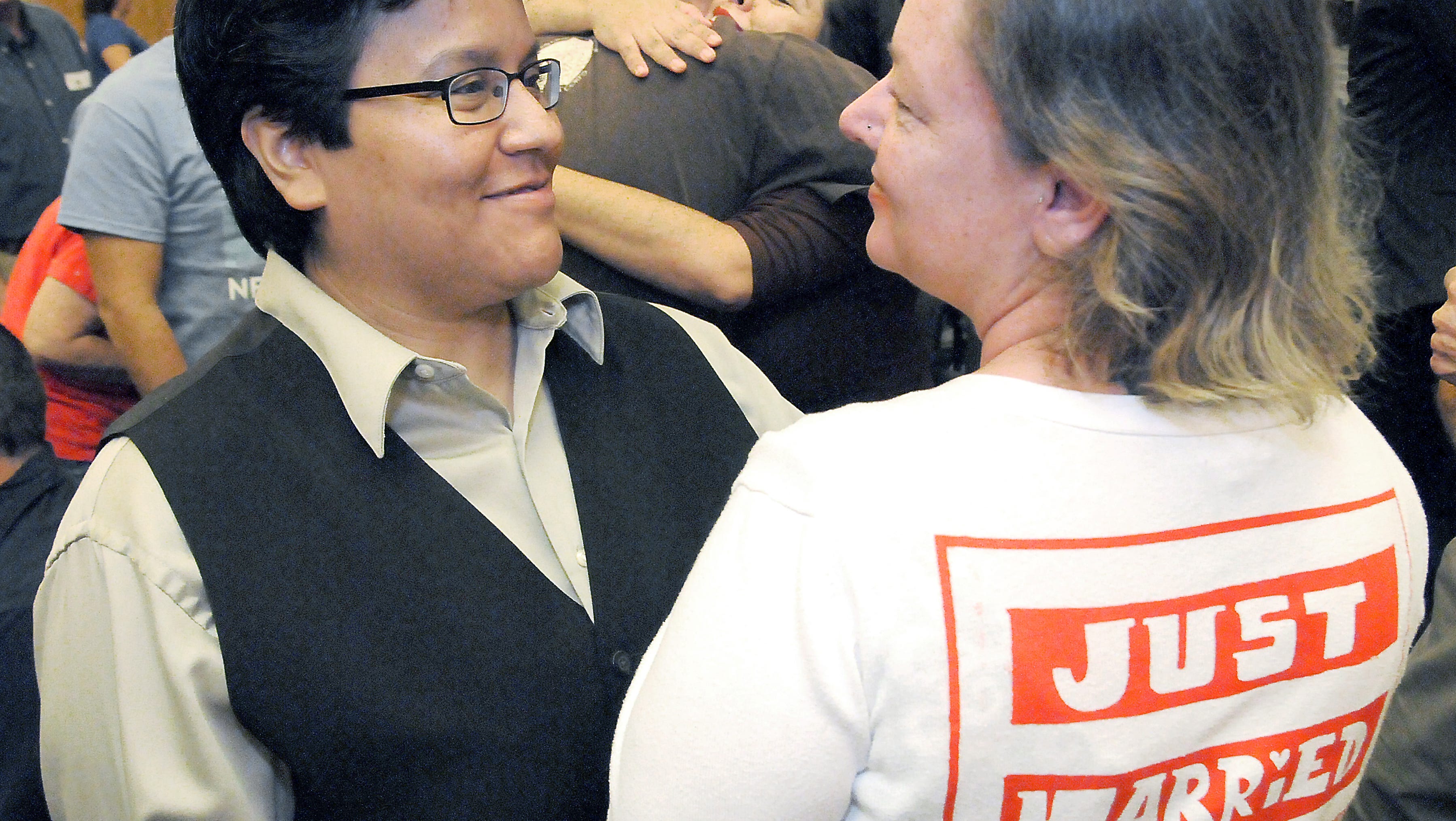 APLIKACIONE PËR TAKIME HOMOSEKSUALE PËR MARRËDHËNIE