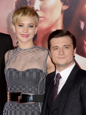 View Josh Hutcherson Height Compared To Jennifer Lawrence Pics