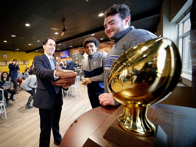 Wisconsin Gov. Scott Walker shares football memories