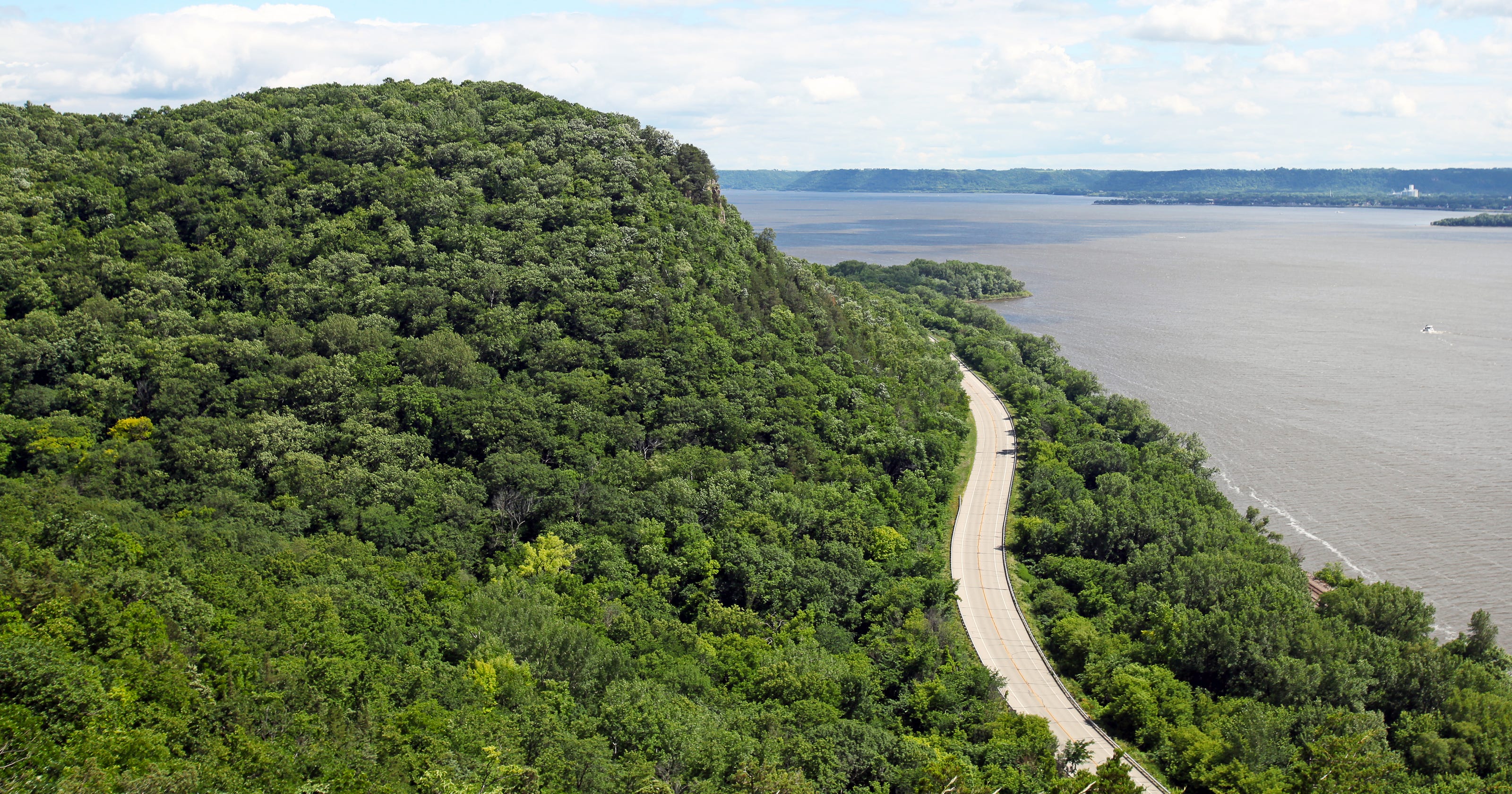 The Great River Road is perfect for a great Wisconsin road trip
