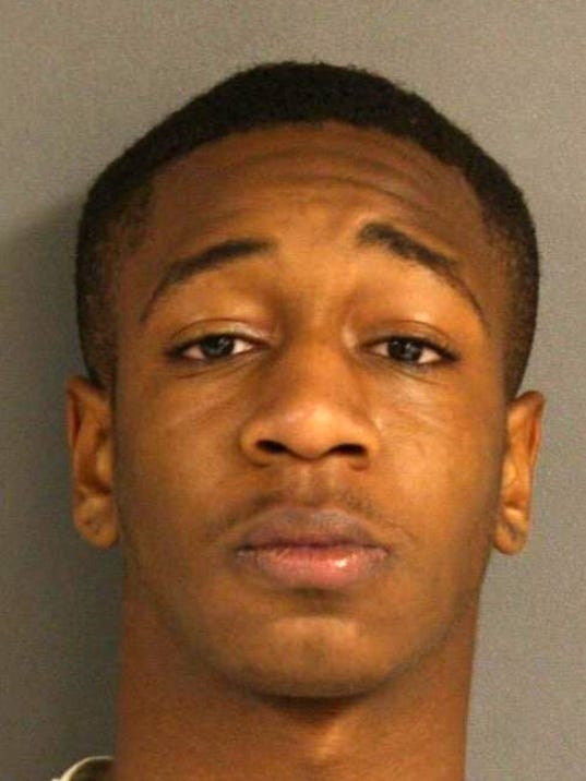 3 inmates escape in Jackson jail; 2 caught