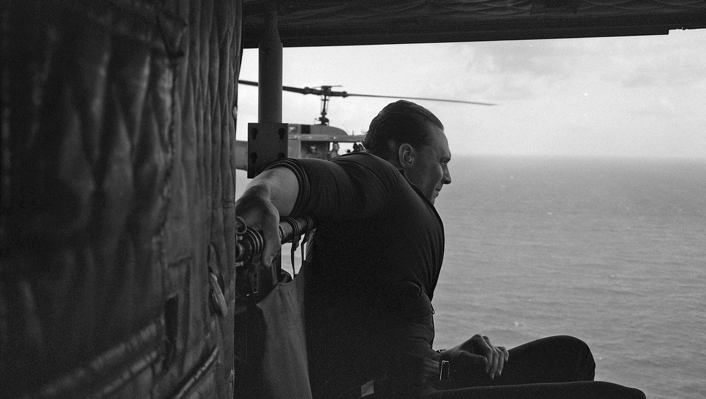 See Brie Larson S Behind The Scenes Photos From Kong Skull Island