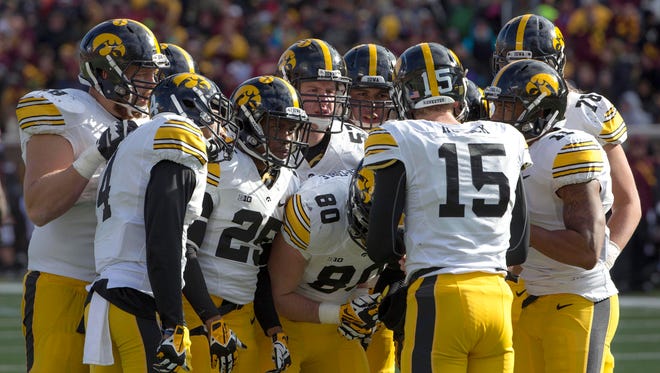 A general view of the Minnesota Golden Gophers huddling in the first half against the Minnesota Golden Gophers at TCF Bank Stadium.