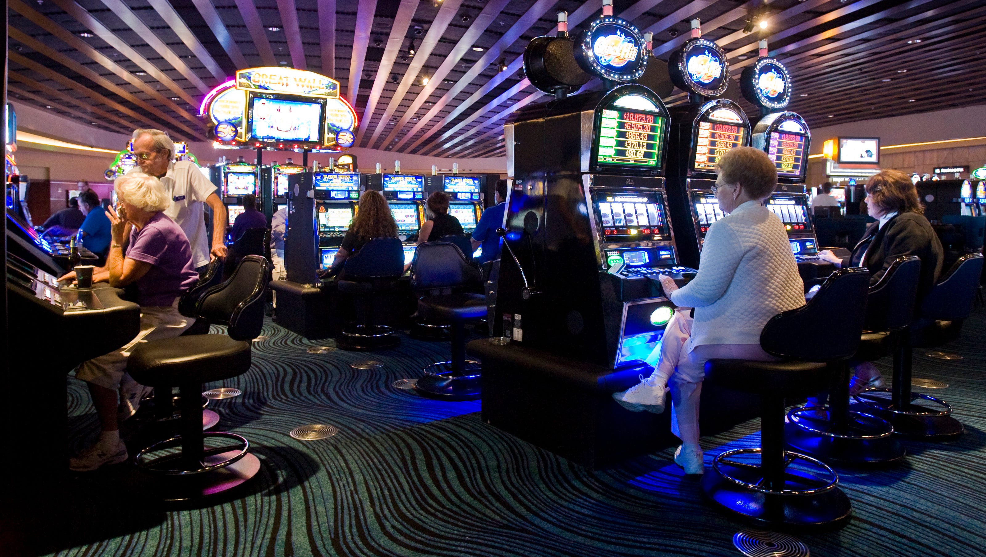 10 best casinos in to play and stay! Vee Quiva, Del Sol and more.