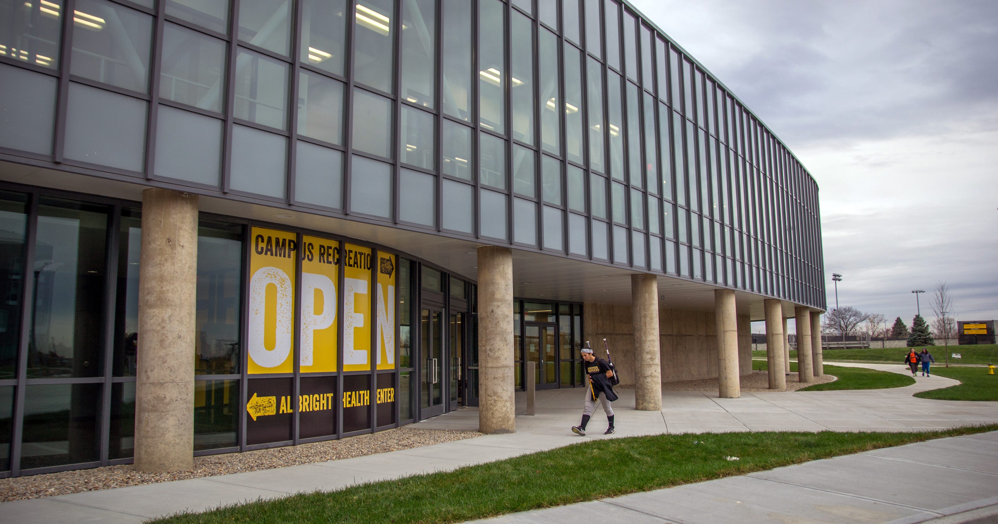 Students Dive Into New NKU Rec Center students-dive-into-new-nku-rec-center