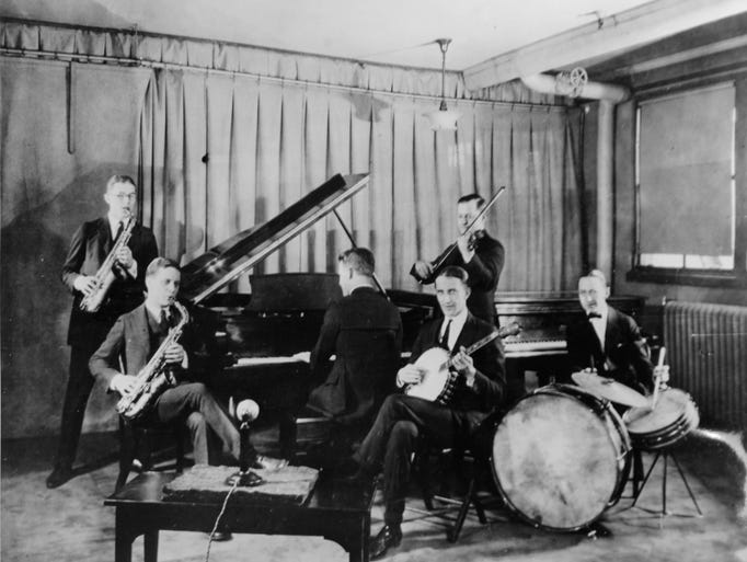 WWJ, the world's first commercial radio station