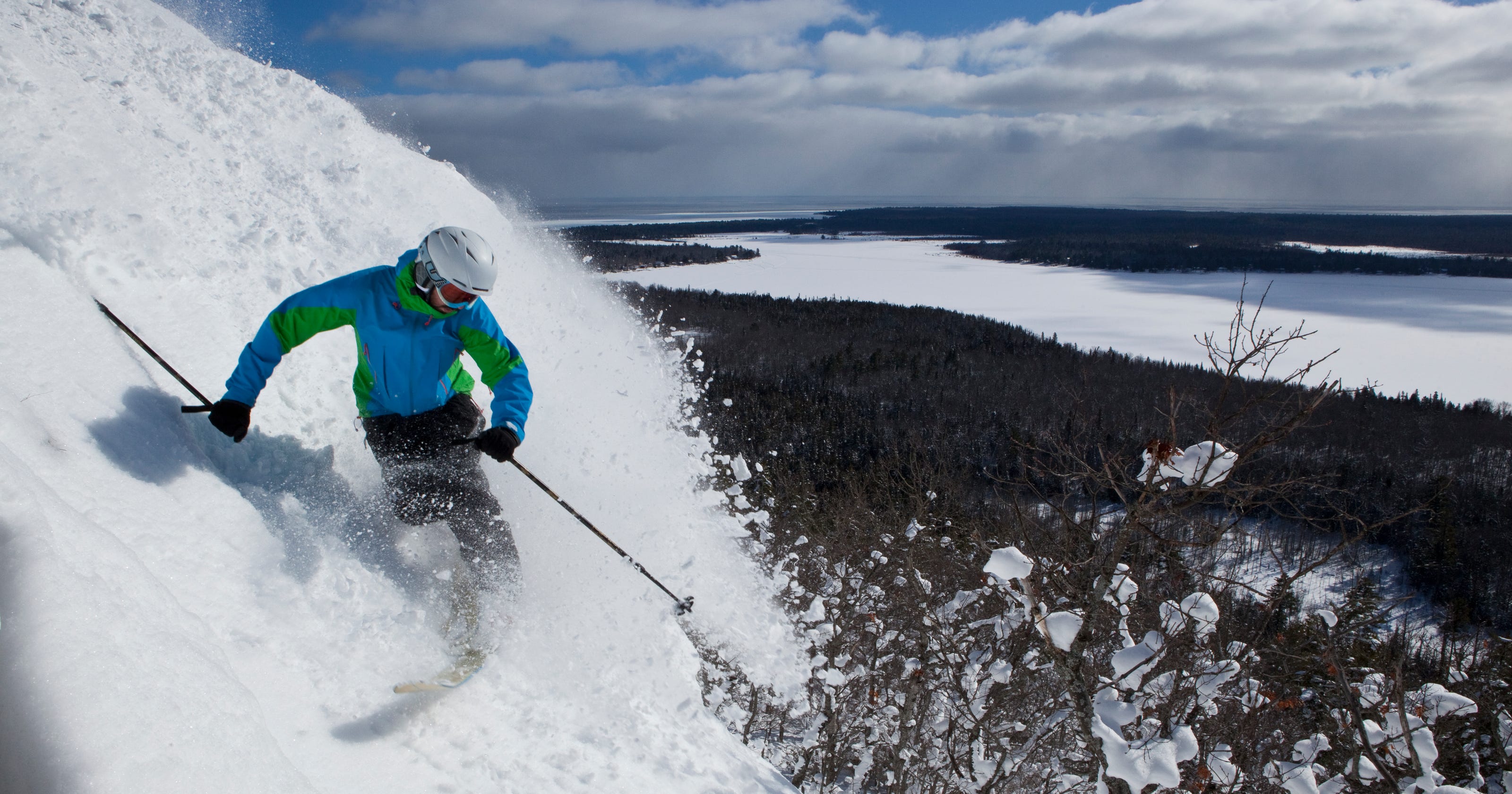 Check Out 10 Of The Top Michigan Downhill Ski Resorts