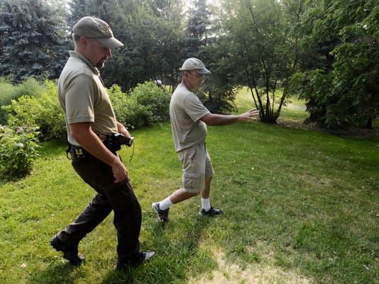 Big Cat Spooks Backyards In Sioux Falls