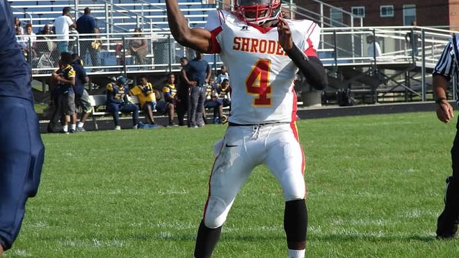 Shroder junior quarterback Taylor Holston, No. 4, delivers a pass during a recent game.