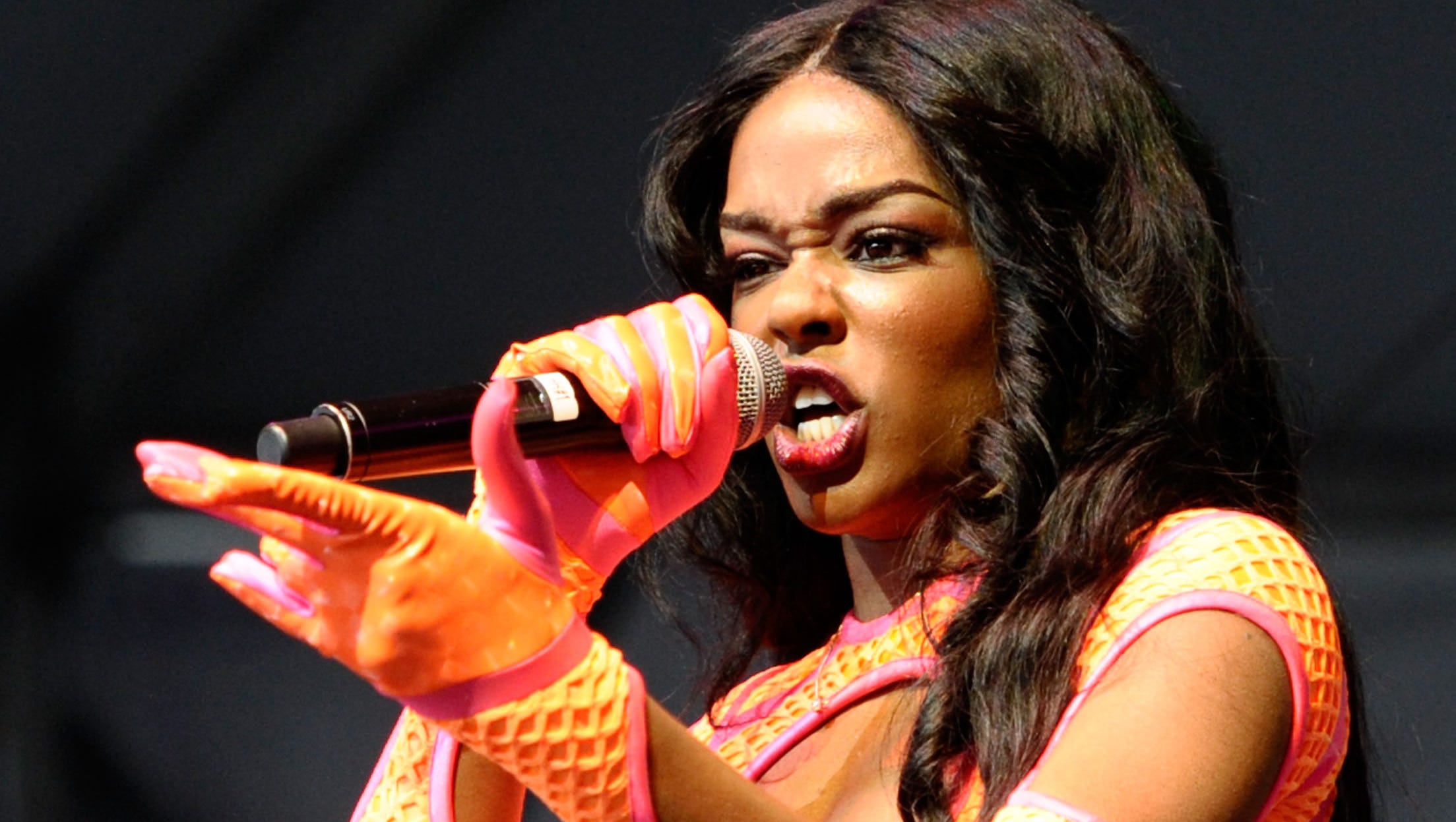 Azealia Banks compares gay community to the KKK