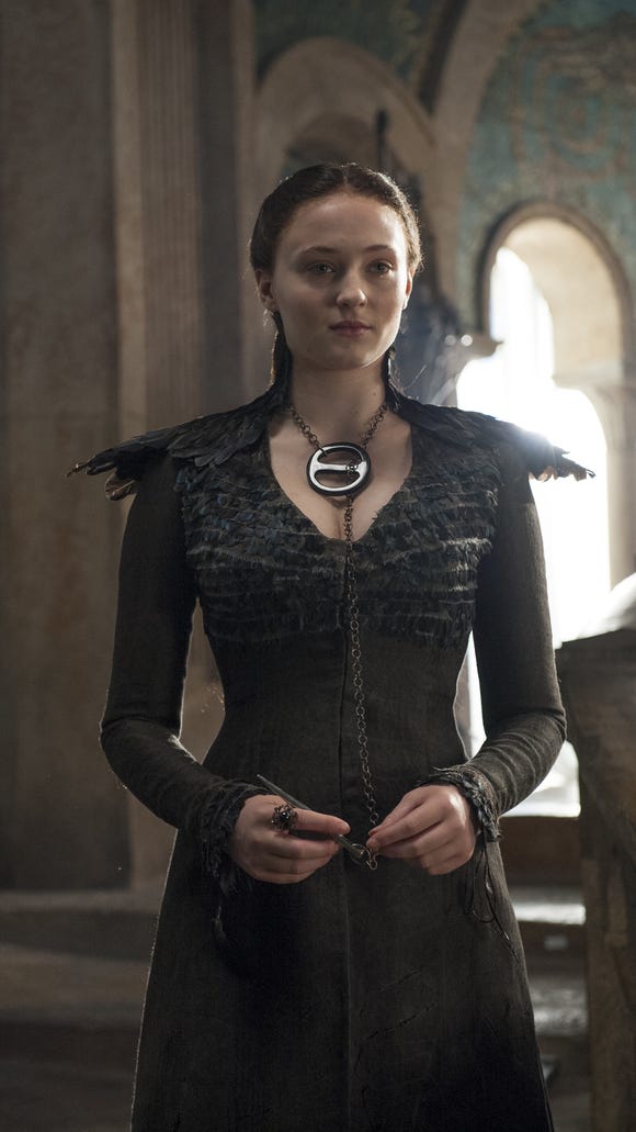 The hidden meaning behind Sansa's costumes on 'Game of