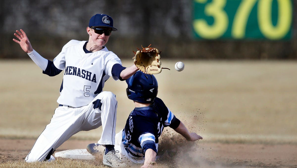Little Chute vs Menasha in nonconference baseball