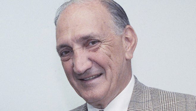 FILE - This is a June 6, 1991, file photo showing former Brooklyn Dodgers baseball player Ralph Branca. Branca, the Brooklyn Dodgers pitcher who gave up the home run dubbed the "Shot Heard 'Round the World," has died at the age of 90. His son-in-law Bobby Valentine, a former major league manager, says Branca died Wednesday, Nov. 23, 2016,  at a nursing home in Rye, New York. (AP Photo/Marty Lederhandler, File)