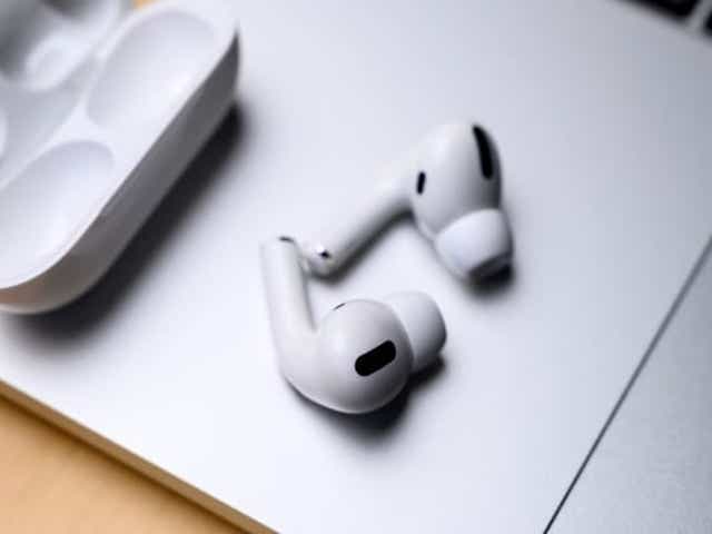 Airpods Get Complimentary Airpods During The Apple Back To School Sale