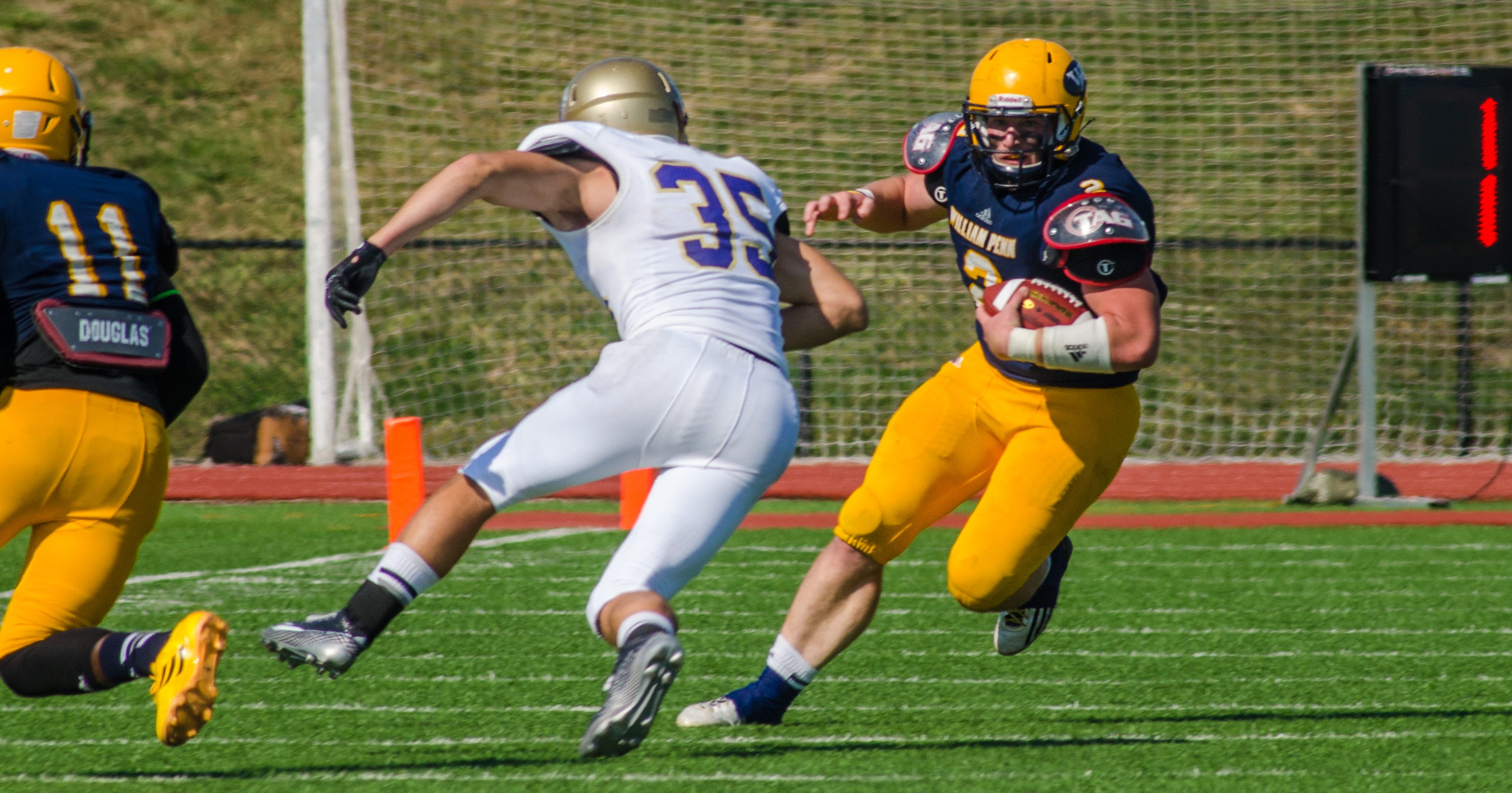 Iowa college football Grand View rebounds on road