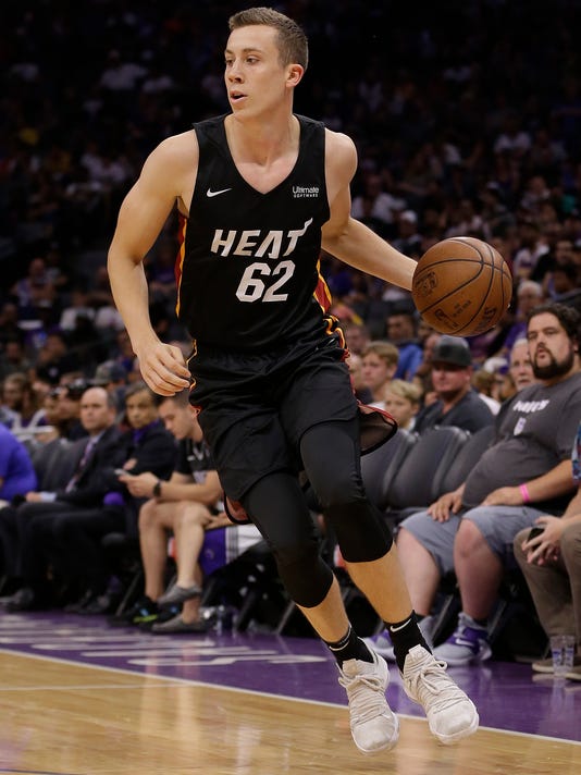 duncan robinson sneakers