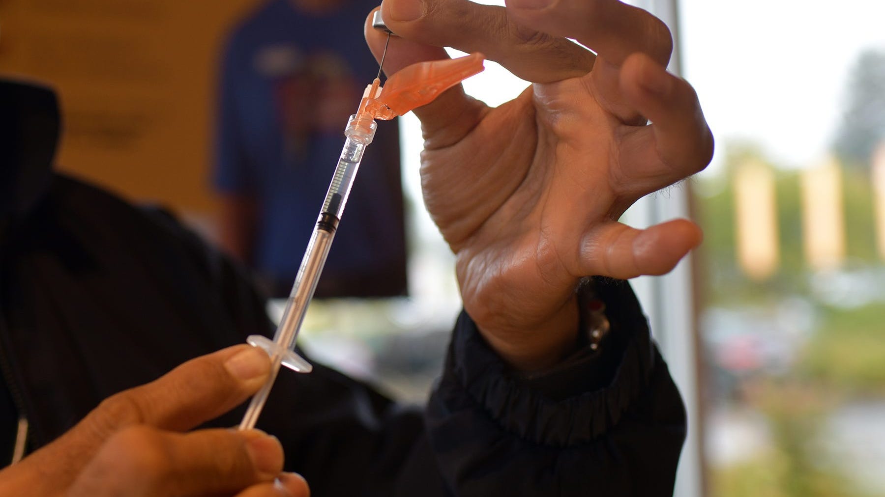 Johnson & Johnson COVID boosters FDA panel supports second shot(02)