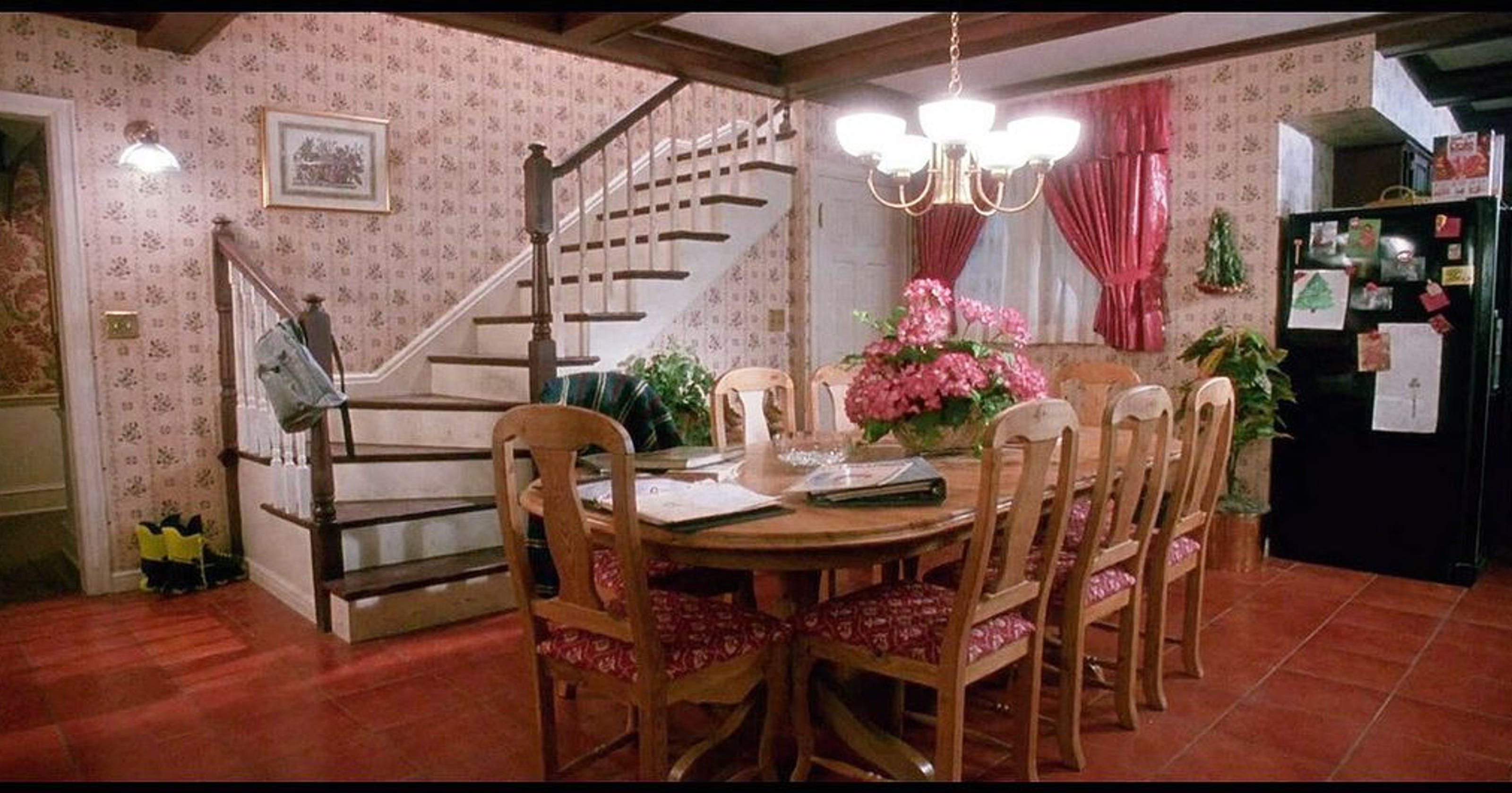 Would you buy decor inspired by 'Home Alone'?