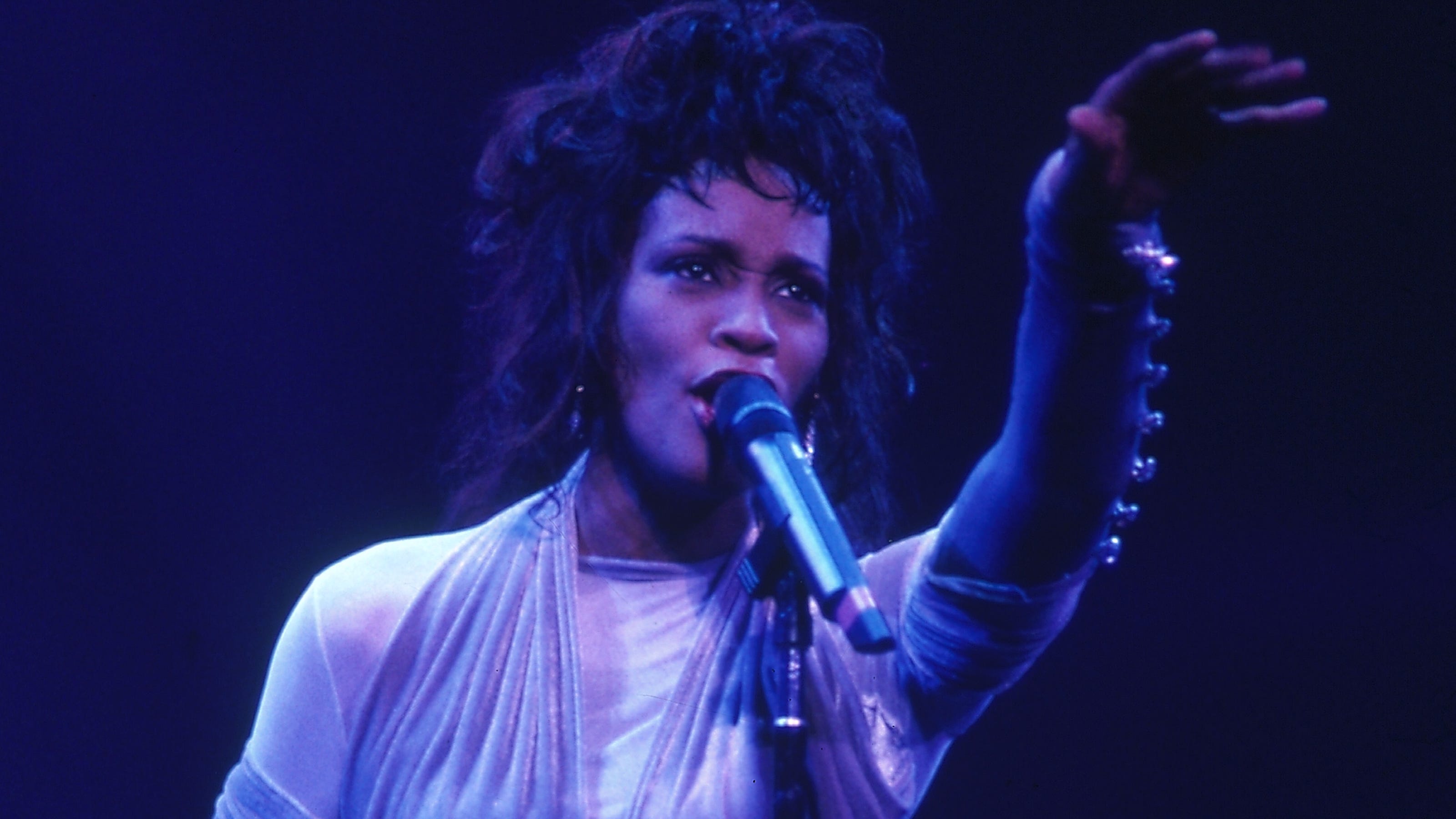 Whitney Houston - I Have Nothing - Watch: Whitney Houston sings 'Bodyguard' hit 'I Have Nothing'