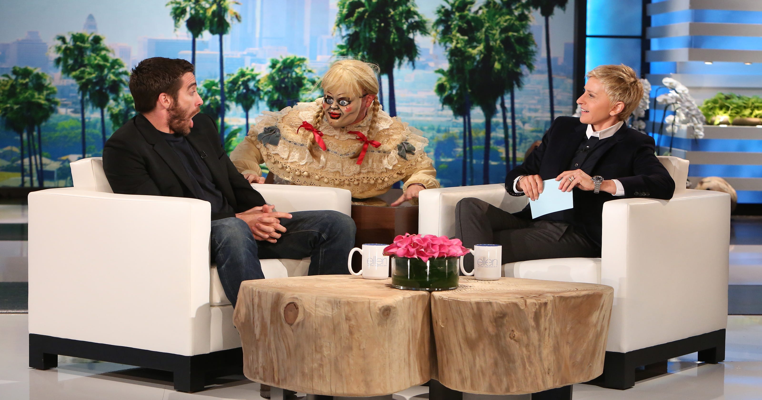 Ellen DeGeneres tries to prank Jake Gyllenhaal, hilariously fails