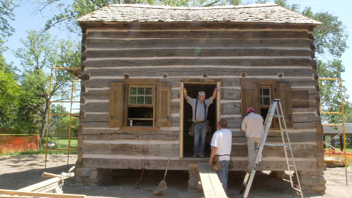 Historic Navarre Cabin to leave South Bend park where it’s sat since 1904