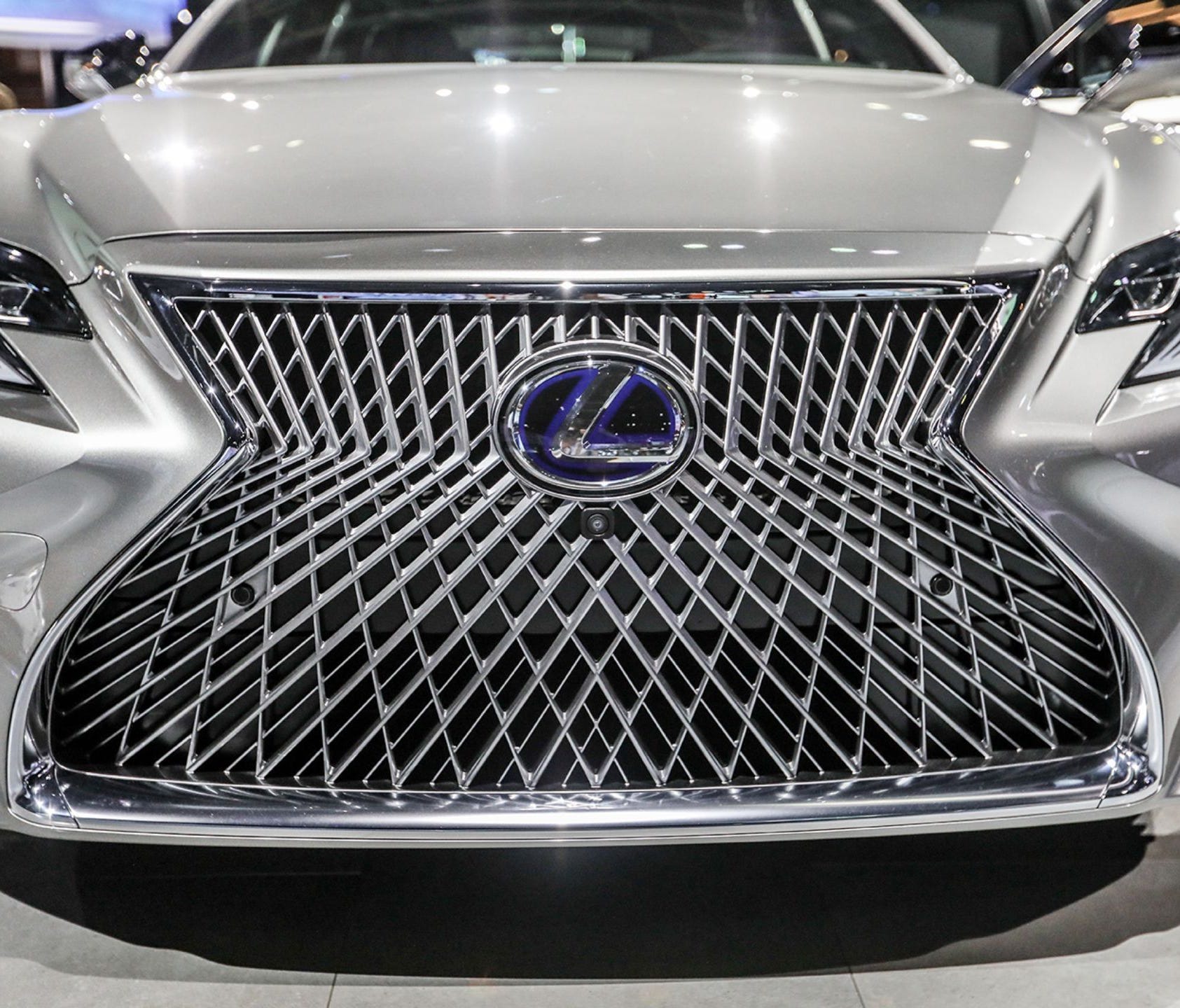 The grille of the 2019 Lexus LS 500h at the North American International Auto Show.