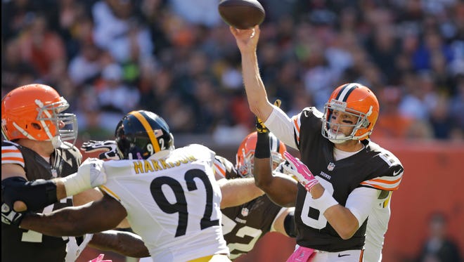 Cleveland quarterback Brian Hoyer fires a pass in the first quarter of Sunday's contest against the Steelers.