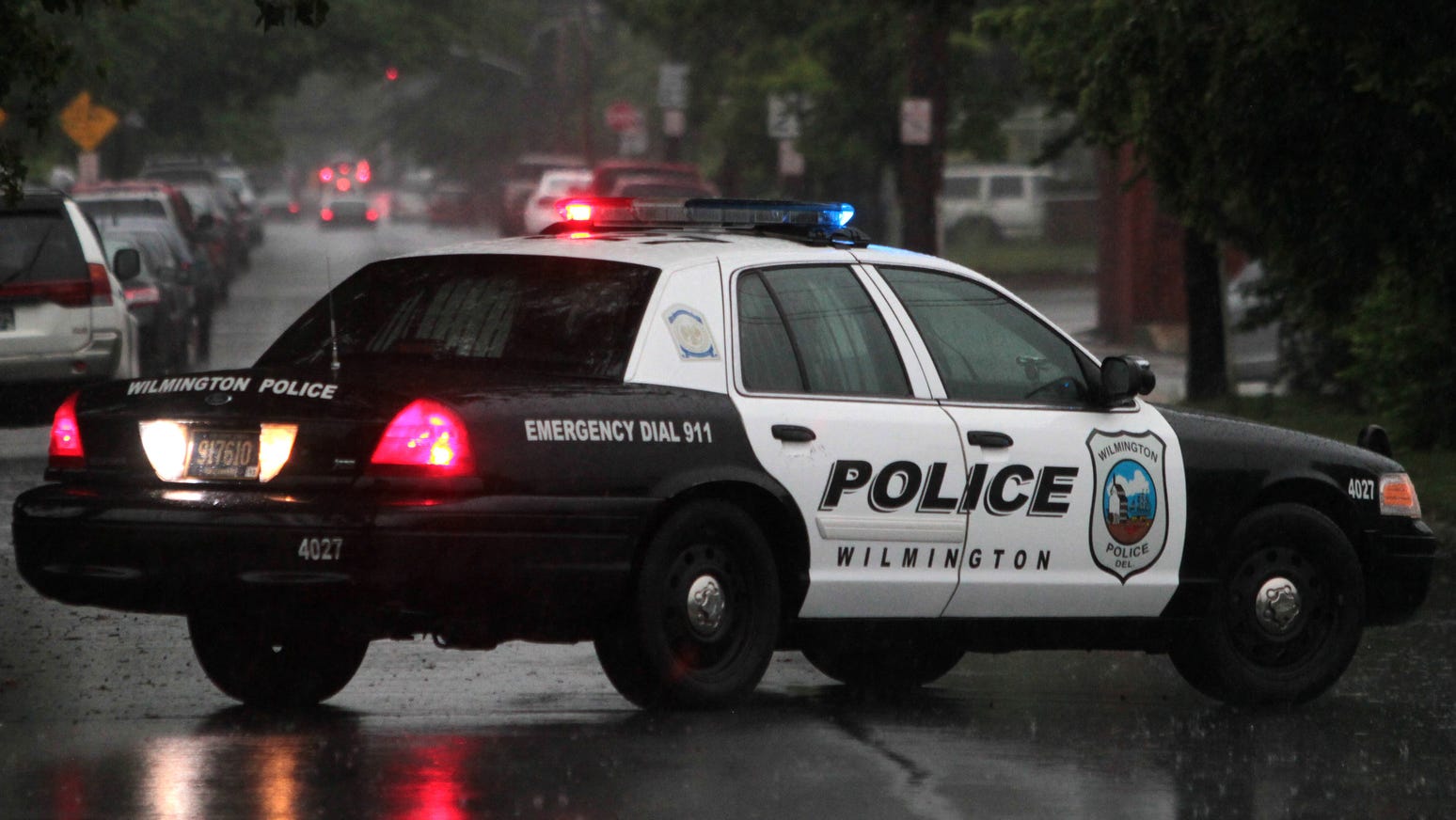 Wilmington police Male stabbed as he tries to break up fight in park