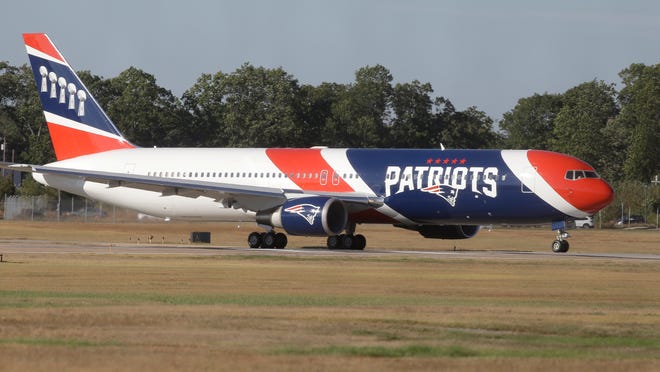 Patriots Show Off New Team Plane With 5 Trophies On Tail