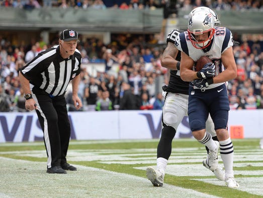 New England Patriots wide receiver Danny Amendola catches